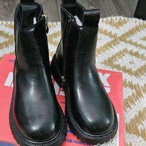 Kids Chelsea boots